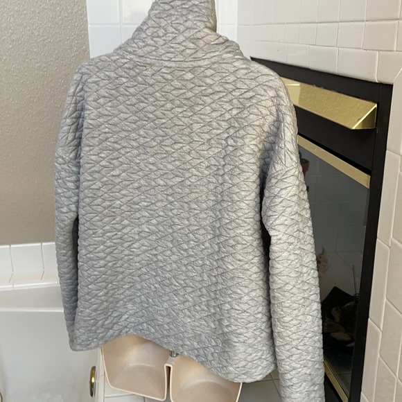 Calvin Klein Performance Gray sweater- size medium - Picture 4 of 8